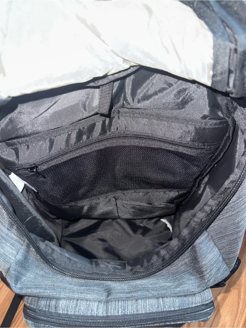 Jeep Men's Charcoal Gray Rugged Everyday Backpack